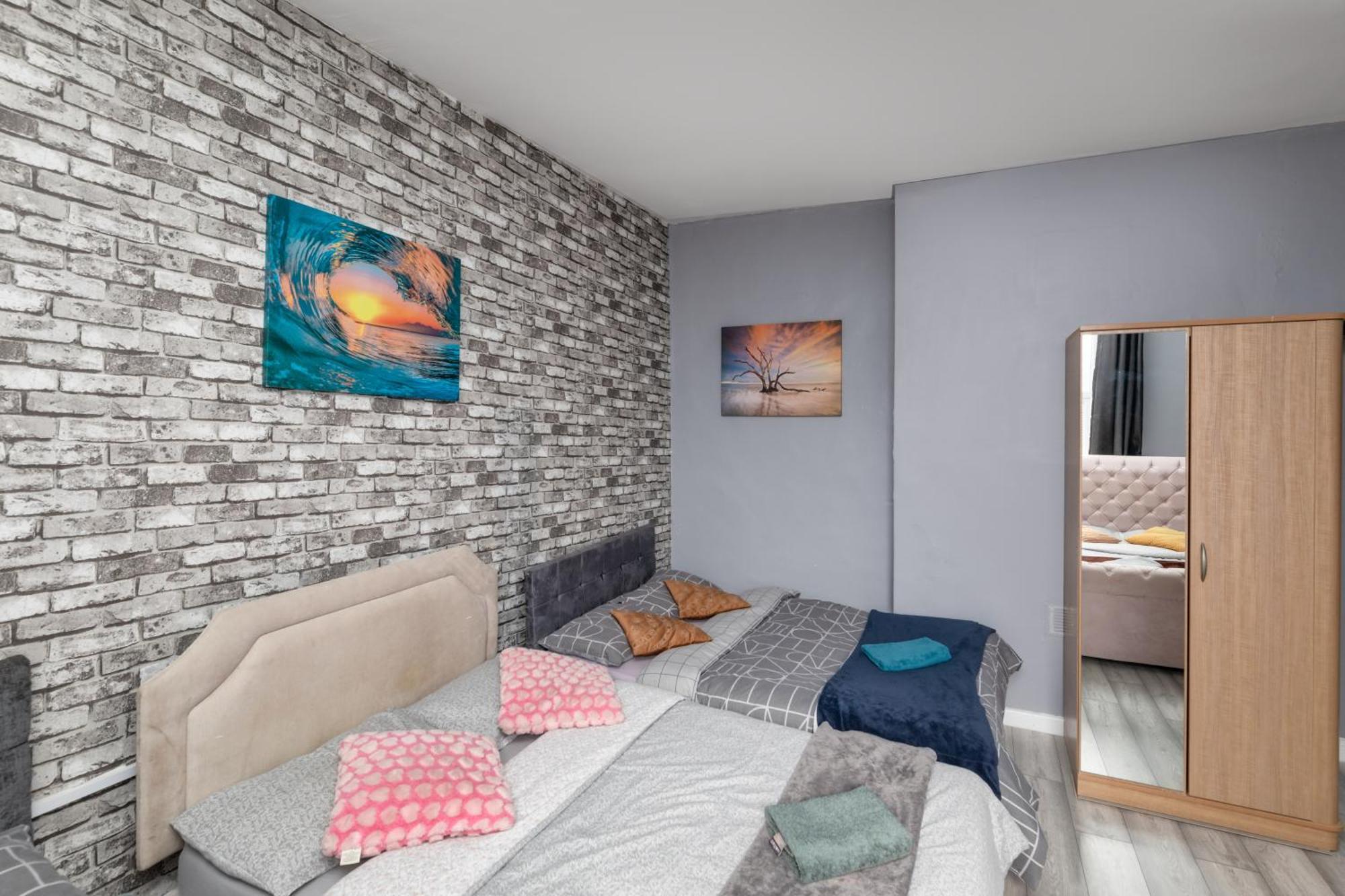 Newcastle City Centre Super Spacious Town House Free Parking And Wi-Fi Exterior photo