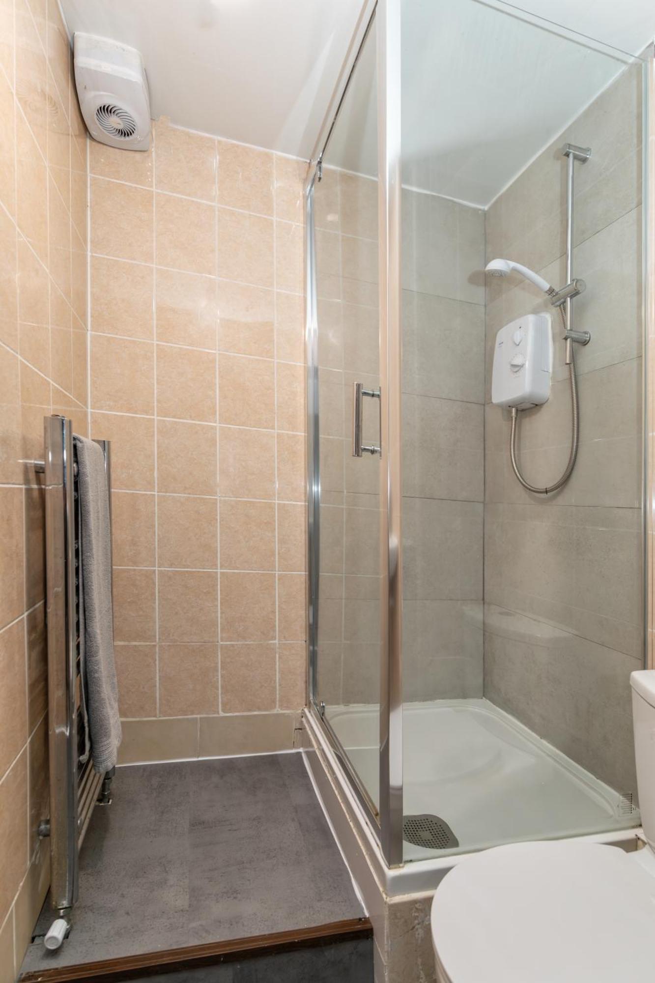 Newcastle City Centre Super Spacious Town House Free Parking And Wi-Fi Exterior photo